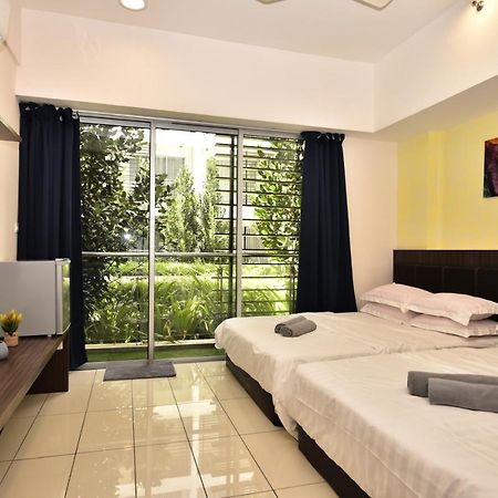H&F Homestay The Two Owls Nest Aeropod Sovo Studio Room - 2 Queen Bed - Near Airport - Free Parking 코타키나발루 외부 사진