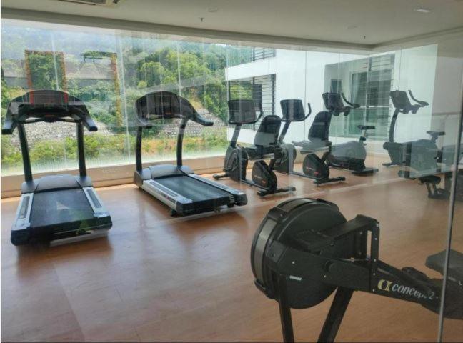 H&F Homestay The Two Owls Nest Aeropod Sovo Studio Room - 2 Queen Bed - Near Airport - Free Parking 코타키나발루 외부 사진